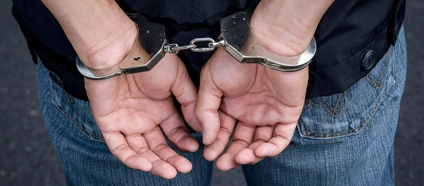Θεσσαλονίκη: Χειροπέδες σε 81χρονο που είχε στην κατοχή του υλικό παιδικής πορνογραφίας